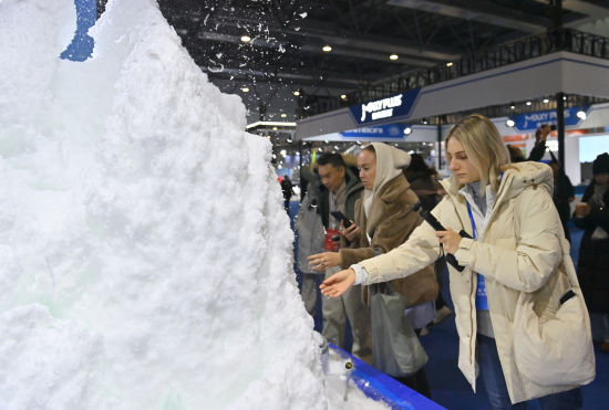 ����������ֽ�ס��ѩ�C������ѩ�������� �z