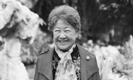 �LӰ���F/���D