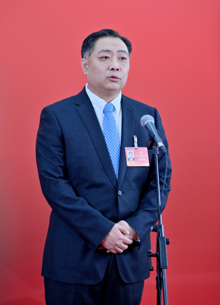 1��26���������f(xi��)����ʡ��ʮ����ί�T�����ĴΕ��hί�Tͨ�������ބ���ش�ӛ���ᆖ�� ���� �z