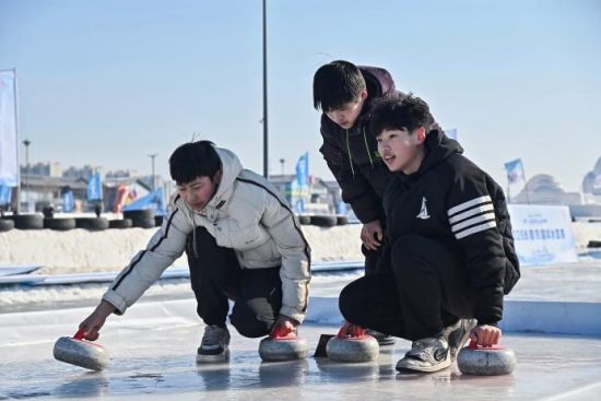 ���k��/���D